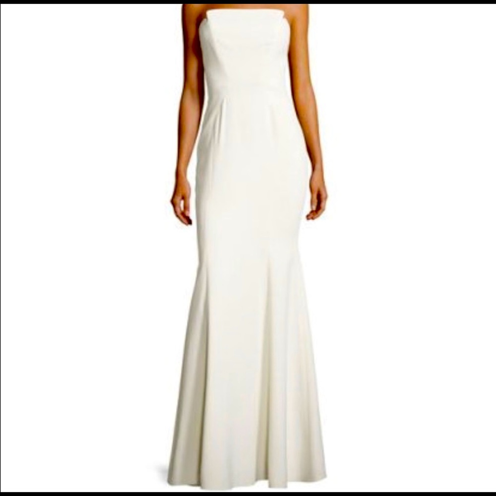 Jill JillStaurt Strapless Maxi in white. Size 4